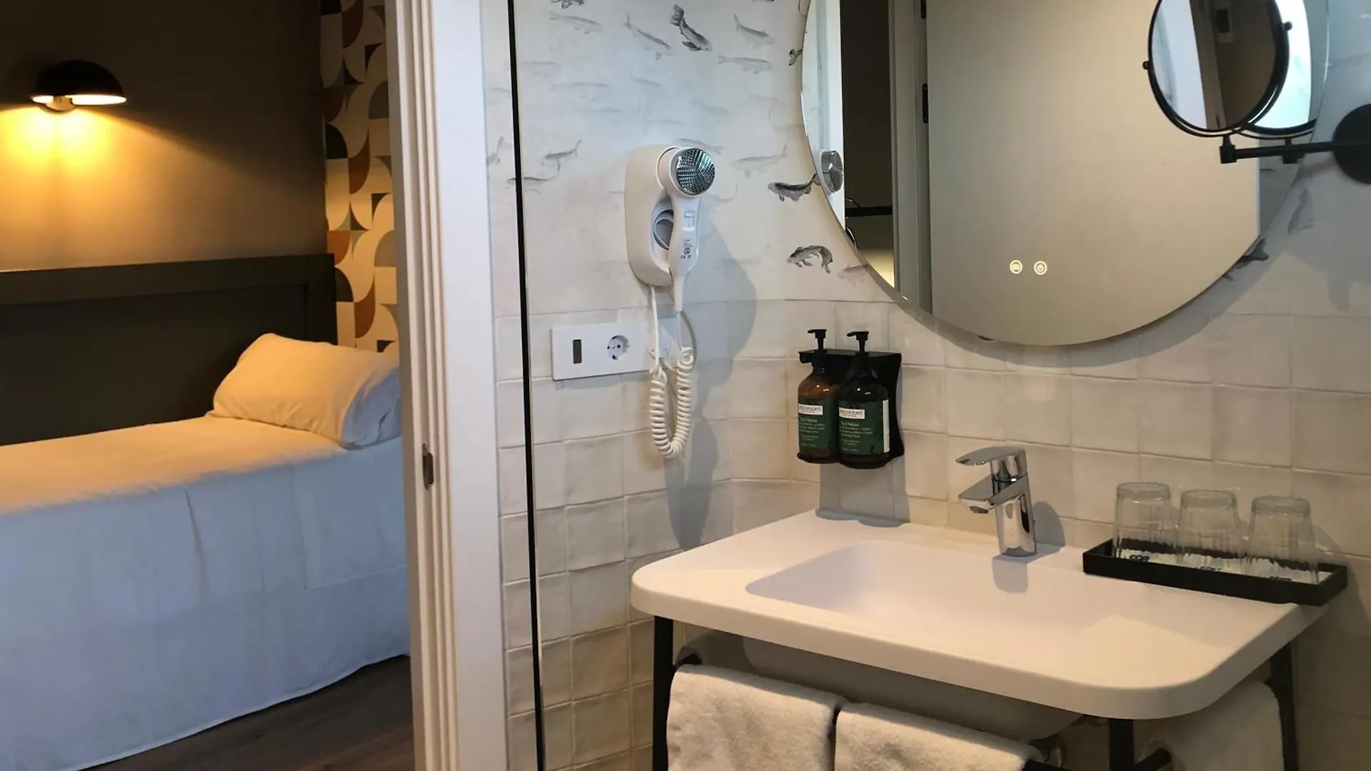 Nuria Hotel Tarragona 3*,  Spain